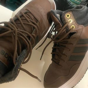 Worn 1X brown leather Adidas high top